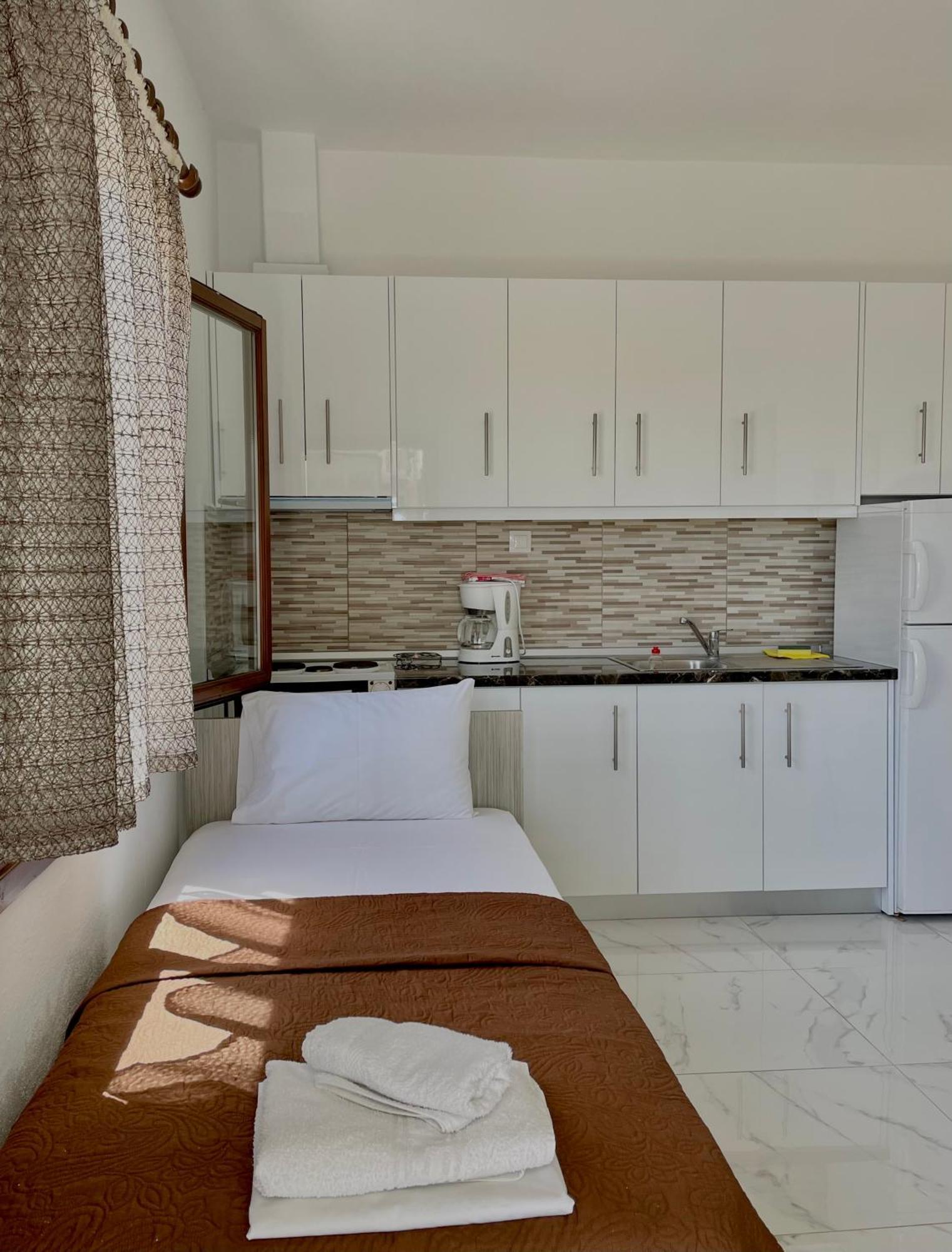 Anna Dani Apartments Vourvourou Exterior foto