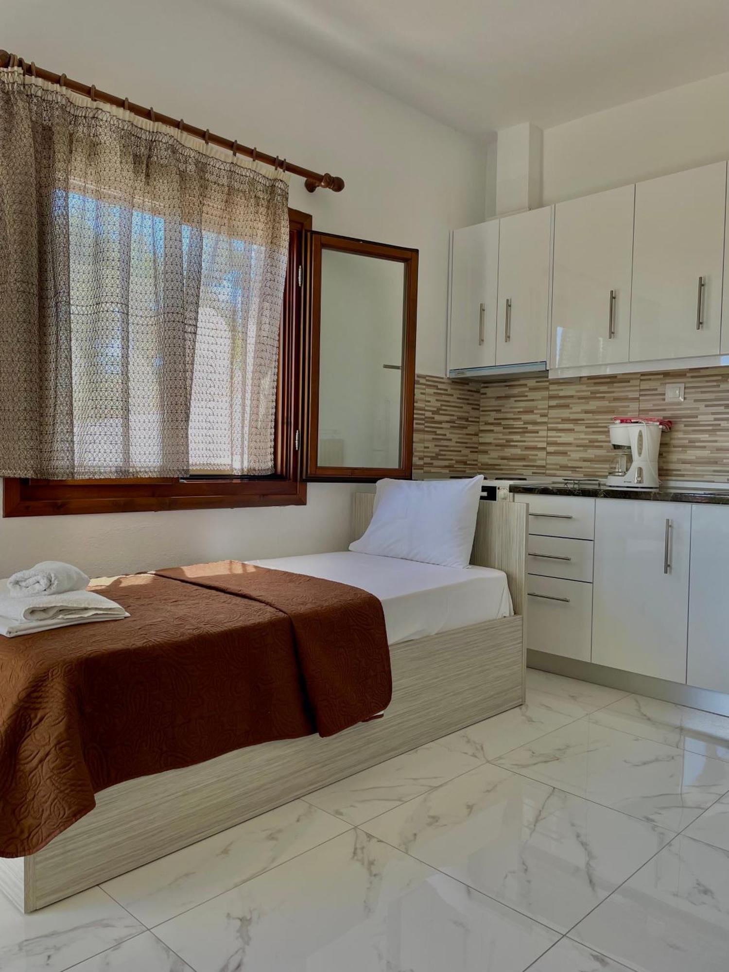 Anna Dani Apartments Vourvourou Exterior foto